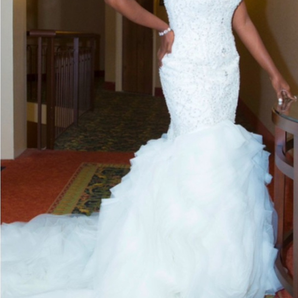Elegant White  Wedding Dress